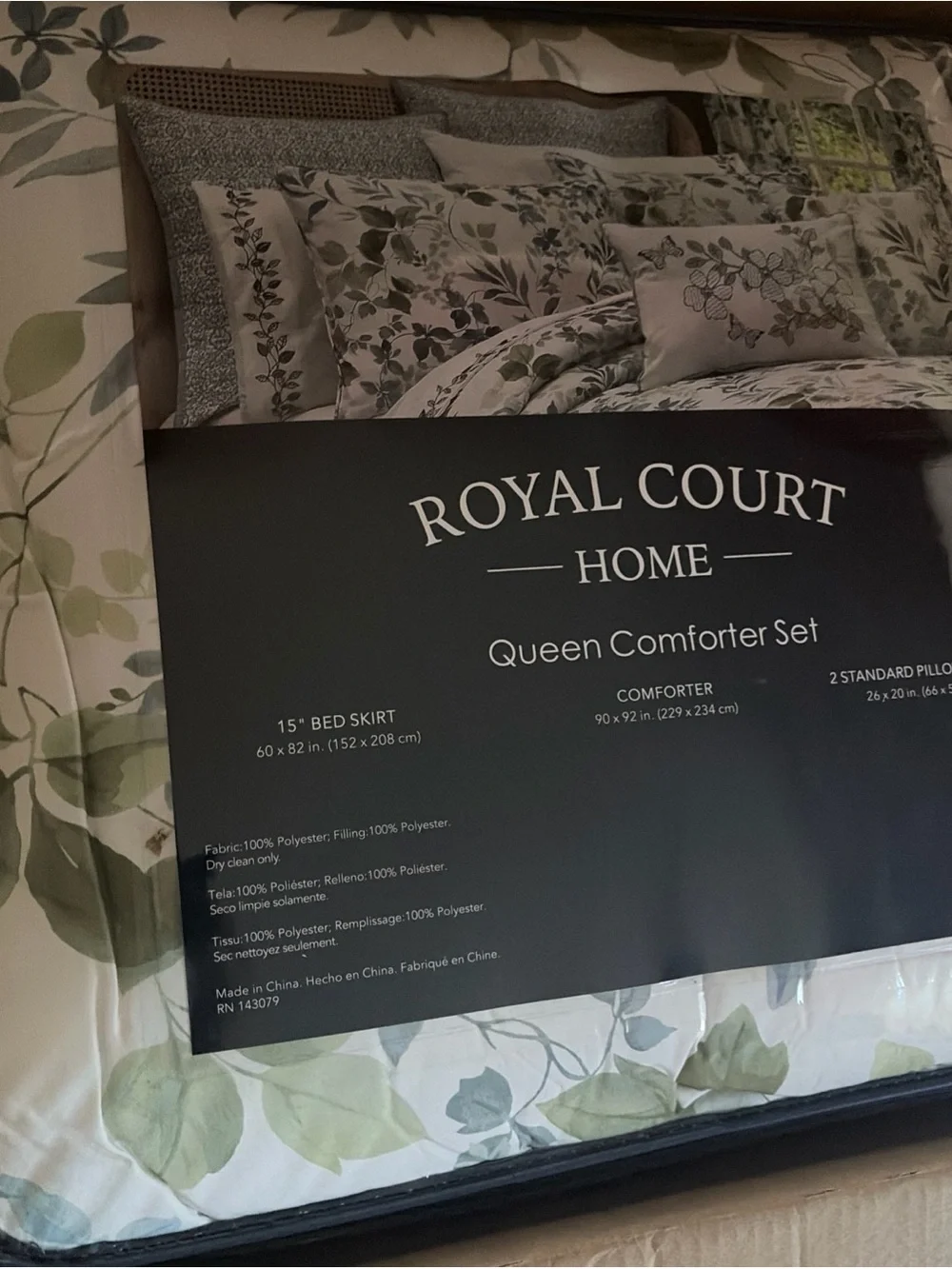 Royal Court Evergreen Blue QUEEN Comforter Set 4 Piece  NWT